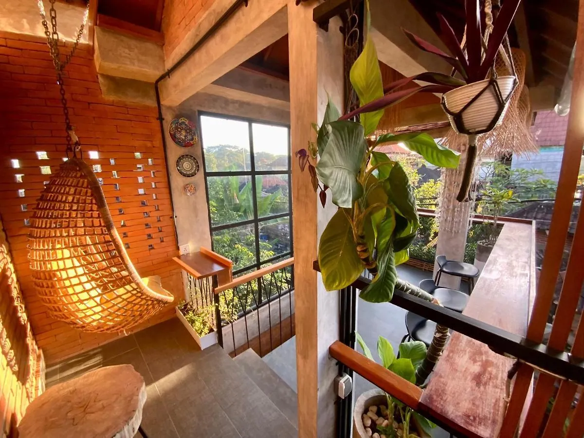 Sunshine Vintage House Hostel Ubud